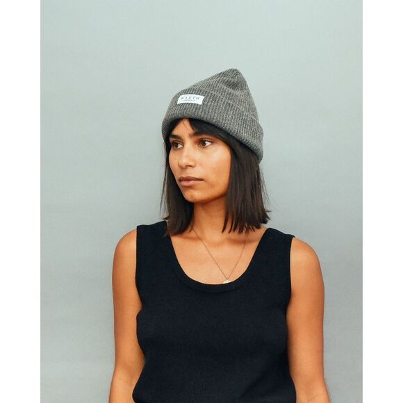 ✨WYETH Bixby Beanie in Sand✨